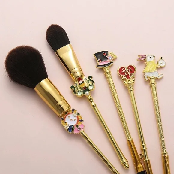 Alice in Wonderland Gold 5 Piece Makeup Brush Set - Picture 4 of 17